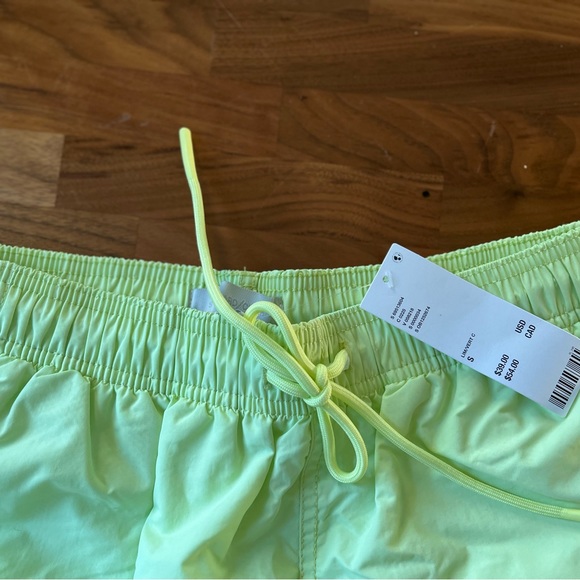 NEW Urban Outfitters Standard Cloth 3” Oliver Nylon Shorts Size S - Picture 3 of 5